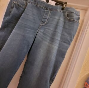 Croft & Barrow Pull On Denim Jeans